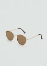 Gafas de sol con montura metálica dorada y diseño redondo, con lentes de tono marrón.