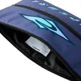 Cartuchera Rip Curl color azul con doble compartimento con cierre y estampado gráfico de la marca en tonos celestes y oscuros.