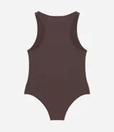 Body marrón sin copa, de cuello redondo y textura acanalada.