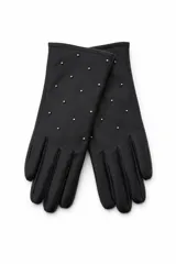 Guantes de cuero sintético negro con apliques de tachas metálicas plateadas en el dorso.