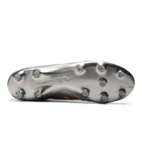 Championes de fútbol New Balance 442 V2 Pro FG color plateado con detalles en naranja.