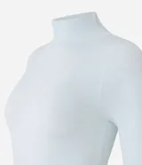 Blusa verde oscuro de viscosa con cuello alto y mangas largas con abertura en el puño.