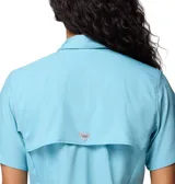 Camisa de manga corta Columbia modelo Tamiami II SS Shirt, color celeste, con cierre frontal de botones, cuello clásico y tecnología de protección solar y absorción de humedad.
