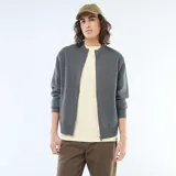 Campera de punto gris con cierre frontal completo, cuello redondo y puños acanalados.