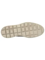 Botín de cuero color marrón con ajuste de cordones, cuello acolchado y suela de goma en color beige. Presenta el logo de la marca RKF grabado en el lateral.
