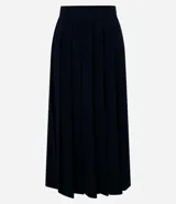 Falda midi evasé de sastrería color negro, con efecto plegado.