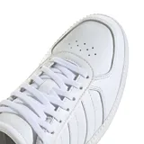 Championes urbanos Adidas modelo Breaknet Sleek, color blanco, confeccionados en cuero sintético con diseño de líneas laterales clásicas, cierre de cordones y suela de goma con textura.