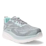 Championes deportivos Push, color gris con detalles en celeste y blanco. Presentan un diseño de tejido con patrón de rayas diagonales, cordones grises y suela blanca.