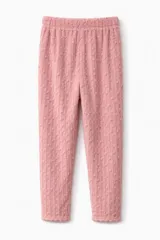 Pantalon de pijama de tela plush suave, con estampado de estrellas rosadas sobre fondo gris. Cuenta con cintura elastizada para mayor comodidad.