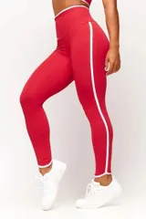 Calza deportiva de tiro alto color rojo, con franjas laterales blancas y detalles blancos en los tobillos.