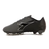 Championes de fútbol Diadora Striker Futbol MD para hombre, color gris oscuro con detalles en negro y logo blanco.