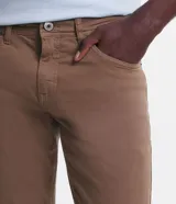 Pantalón skinny negro de sarga con elastano.