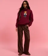 Pantalón wide leg de algodón con rayas verticales finas color marrón.