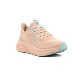 Championes deportivos Diadora modelo Proton para mujer, color salmón/rosado con detalles en celeste. Presentan una suela gruesa y texturizada, y un diseño de malla transpirable con líneas superpuestas.