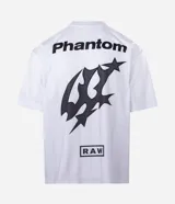 Remera de corte boxy fit confeccionada en microfibra de poliéster, con cuello redondo, manga corta y estampado frontal con la palabra Phantom y logo de Athletic Club.