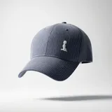 Gorra de béisbol de seis paneles en color azul con diseño de rayas verticales finas y logo bordado en blanco en el panel frontal.
