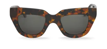 Lentes de sol Mr Boho modelo Havnen, con montura gruesa de acetato con estampado carey y lentes grises.