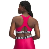 Top deportivo Under Armour de soporte medio, color fucsia con banda elástica inferior negra con el logo de la marca en blanco. Presenta diseño de espalda cruzada y tejido técnico de secado rápido.