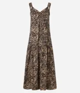 Vestido midi evasê de crepé con estampa de leopardo, breteles anchos, escote en V, fruncido en el busto, pliegue delantero y bajo fruncido.