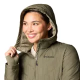 Campera técnica Columbia modelo Heavenly con capucha, color verde oliva. Presenta diseño acolchado con costuras en forma de V, cierre frontal completo, bolsillos laterales con cremallera y puños con orificios para pulgares. Incorpora tecnología Omni-Heat para termorreflexión y tejido resistente al agua.