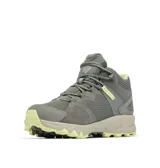 Bota de senderismo impermeable Columbia modelo Peakfreak Hera Mid Outdry, color gris con detalles en verde lima. Cuenta con empeine de malla transpirable, tecnología OutDry impermeable, mediasuela amortiguadora Techlite+ y suela de tracción Adapt Trax con tacos.