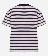Remera de algodón con diseño de rayas horizontales en color marrón y beige, manga corta y cuello redondo en tono marrón contrastante.