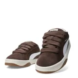 Championes Puma Park Lifestyle Easy Sd, color marrón con detalles en blanco. Confeccionados en gamuza, cuentan con cordones anchos, suela de goma y el logo de la marca en el lateral.