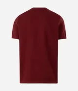 Remera de corte regular, color blanco crudo, con cuello redondo y mangas cortas. Presenta un diseño de textura perforada vertical y pertenece a la marca Marfinno.
