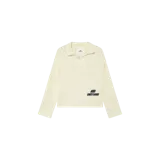 Sweater de punto color beige con efecto desgastado, cuello polo y cierre frontal parcial. Cuenta con mangas largas y logo estampado de Eme Studios en el frente.