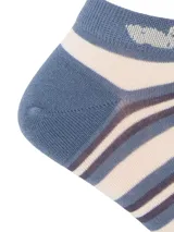 Calcetín corto de fibra de bambú con diseño de rayas horizontales en tonos azul y crema. Presenta el talón y la puntera en color azul sólido, con un pequeño logo bordado en el tobillo.