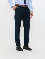 Ambo Harrington Select color azul oscuro, compuesto por saco de botonadura simple, chaleco abotonado y pantalón de vestir a juego, ideal para ocasiones formales.