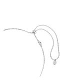 Collar ajustable tipo gargantilla bañado en rodio, compuesto por una hilera de circonitas transparentes y dijes colgantes de colores pastel en tallas mixtas.