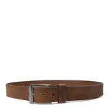 Cinturón de cuero marrón con textura granulada, hebilla metálica de diseño rectangular y presilla con el logo de la marca grabado.