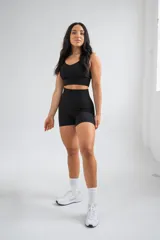 Short deportivo celeste con textura acanalada y cintura alta.