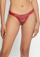 Bombacha vedetina de encaje color rojo, con fundillo de algodón.