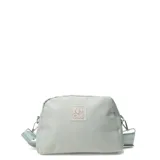 Cartera tipo bandolera de diseño compacto y minimalista, color verde agua. Presenta un parche frontal con el logo N+ Club y cuenta con una correa ajustable y extraíble.