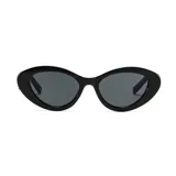 Lentes de sol con armazón de estilo cat-eye en color negro y cristales oscuros con protección UV 400.