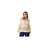 Sweater tejido de punto Eme Studios con diseño de franjas horizontales en tonos beige y blanco. Cuenta con cuello redondo, mangas largas y el logotipo de la marca bordado en color rosado en el centro del pecho.