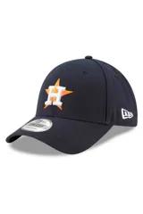 Gorro New Era con visera curva de los Houston Astros, color azul marino, con el logo del equipo bordado en relieve al frente en color naranja y blanco, y el logo de la marca en el lateral.