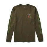 Remera de manga larga color verde militar con estampado en el pecho y en la manga.