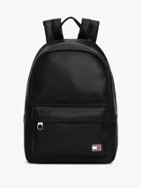 Mochila Tommy Jeans de diseño minimalista confeccionada en poliuretano de acabado liso. Cuenta con un compartimento principal con cierre, un bolsillo frontal con cremallera, asa superior y correas ajustables. Incluye el logo distintivo de la marca en la parte inferior frontal.