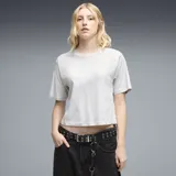 Remera Puma Class Relaxed color blanco melange, de manga corta, cuello redondo y corte corto (cropped).
