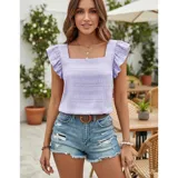 Blusa de textura plisada color lila, con escote cuadrado y mangas cortas con detalle de volados.