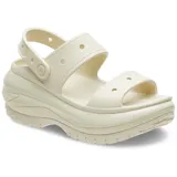 Sandalias de plataforma Crocs con diseño de dos correas y tira trasera ajustable. Presentan una suela gruesa con acabado brillante y una base de goma con textura y detalles de color moteado.