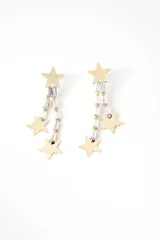 Aros colgantes dorados con forma de estrella y cuentas de cristal.
