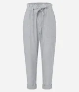 Pantalón baggy de sarga rayada, tiro alto, con lazo en la cintura y bolsillos laterales.