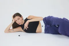 Bóxer confeccionado en poplín de algodón con cintura elástica ancha y logo doble R bordado en la parte delantera.