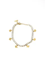 Pulsera dorada con cadena de eslabones y dije de mariposas.