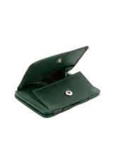 Billetera tipo tarjetero de cuero sintético color verde oscuro, con costuras visibles y el nombre "Hunterson" grabado en la parte inferior. Posee un bolsillo frontal donde se asoma una tarjeta de crédito.