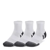 Pack de tres pares de medias deportivas cortas Under Armour, de color blanco con puntera y talón en gris oscuro. Cuentan con tecnología de absorción de sudor y ajuste firme en el talón.